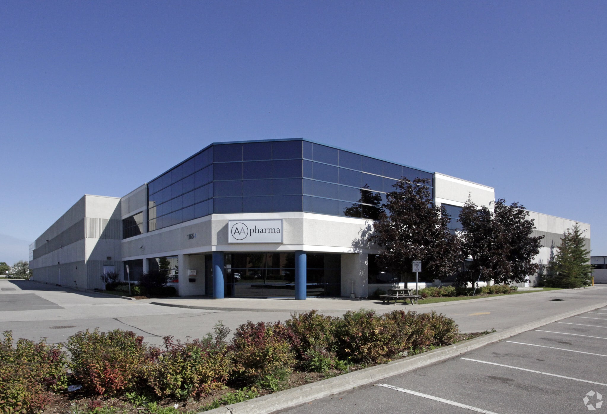 1165 Creditstone Rd, Vaughan, ON for Rent