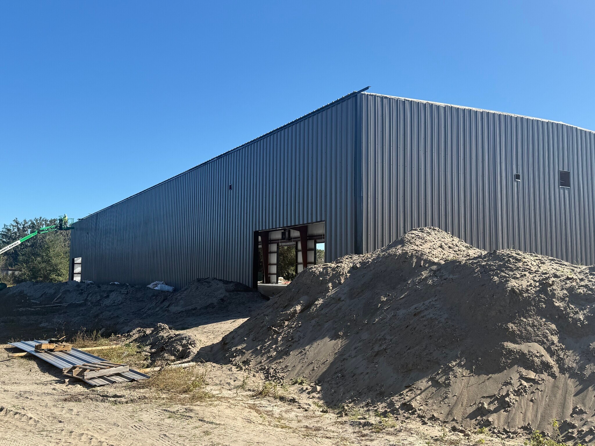 3023 E C 48, Center Hill, FL for Rent