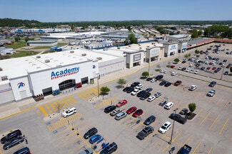 Manhattan, KS Retail - 401 E Poyntz Ave Manhattan, KS Retail - 401 E Poyntz Ave