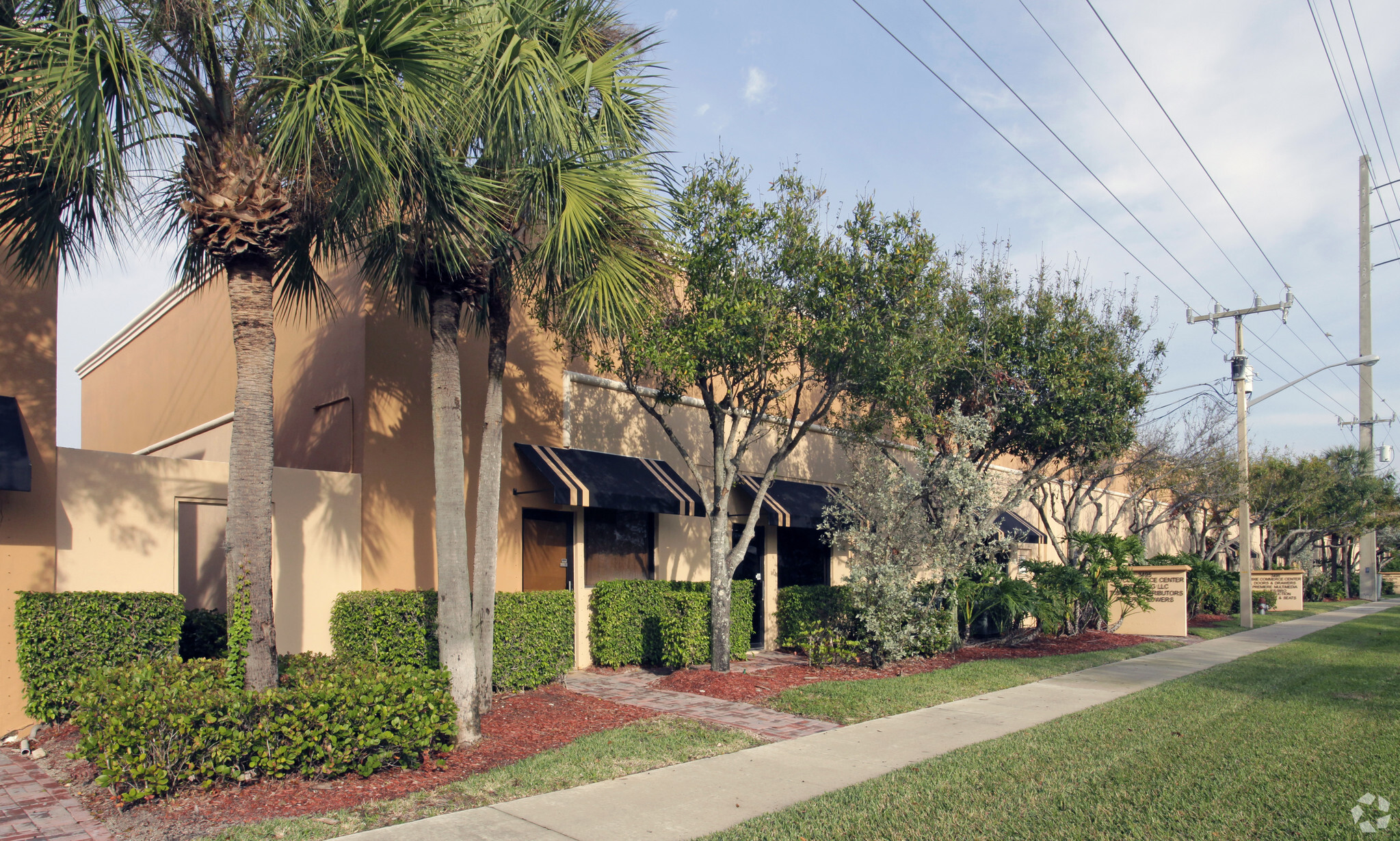 3595 N Dixie Hwy, Boca Raton, FL for Rent