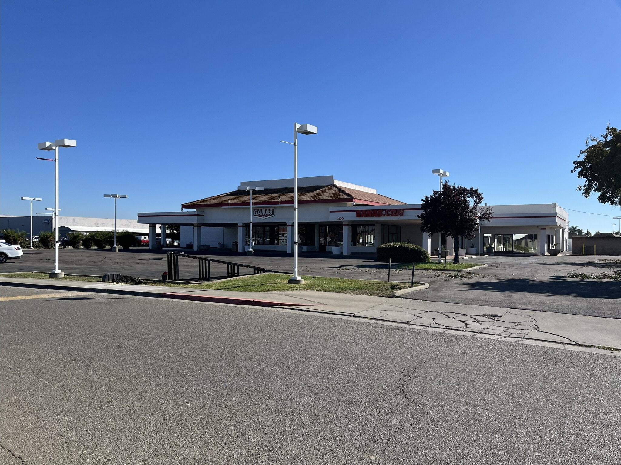 3190 Auto Center Cir, Stockton, CA for Rent