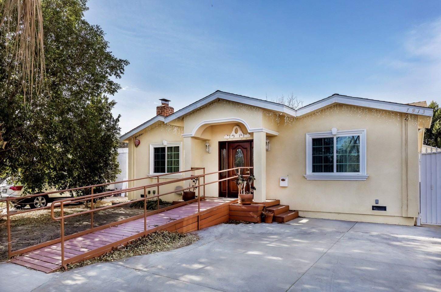 7913 Satsuma Ave, Sun Valley, CA for Sale