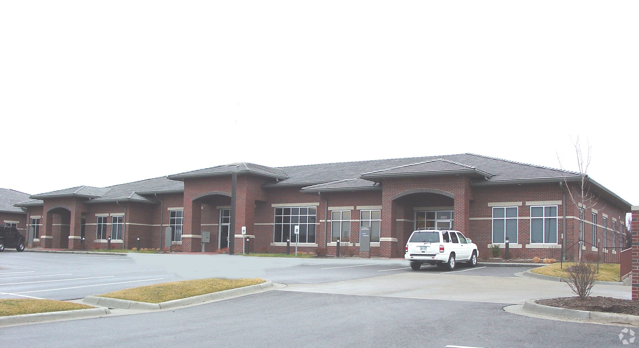 3351-3383 NE Ralph Powell Rd, Lee's Summit, MO for Rent