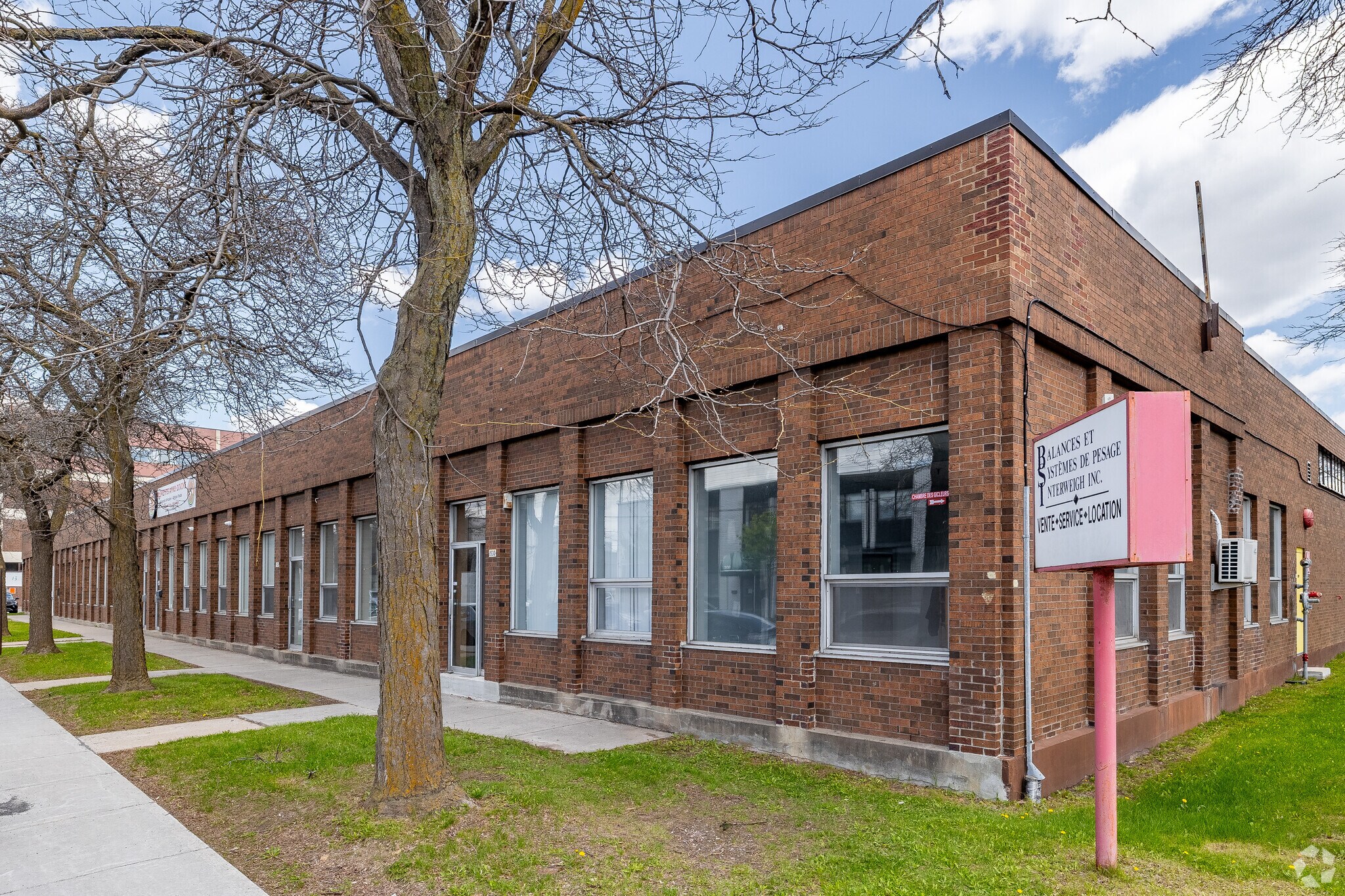 1450-1530 Rue Mazurette, Montréal, QC for Rent