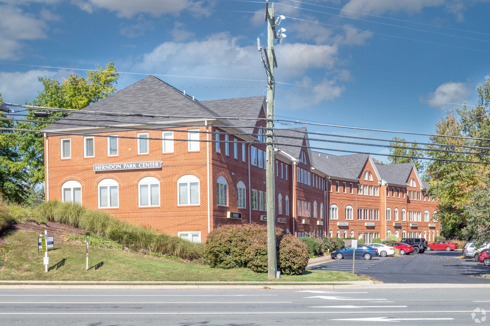 297-299 Herndon Pky, Herndon, VA for Sale