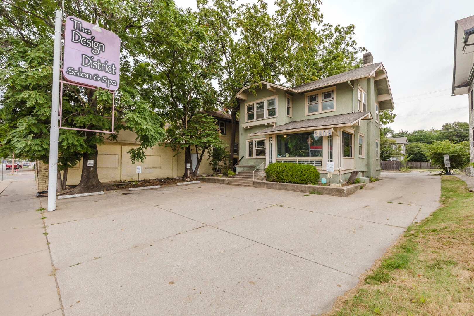 2808 E Douglas Ave, Wichita, KS for Sale