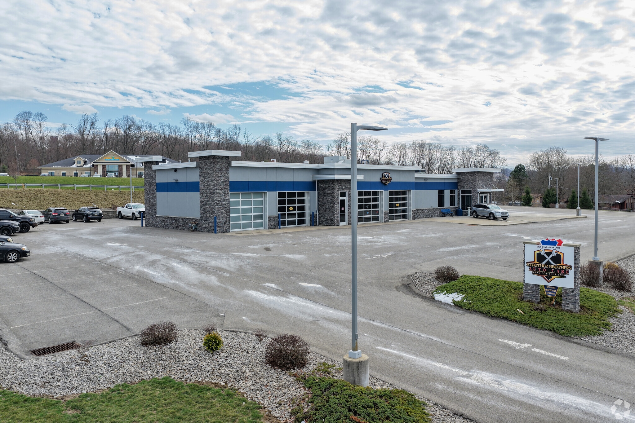 215 Scharberry Ln, Mars, PA for Sale