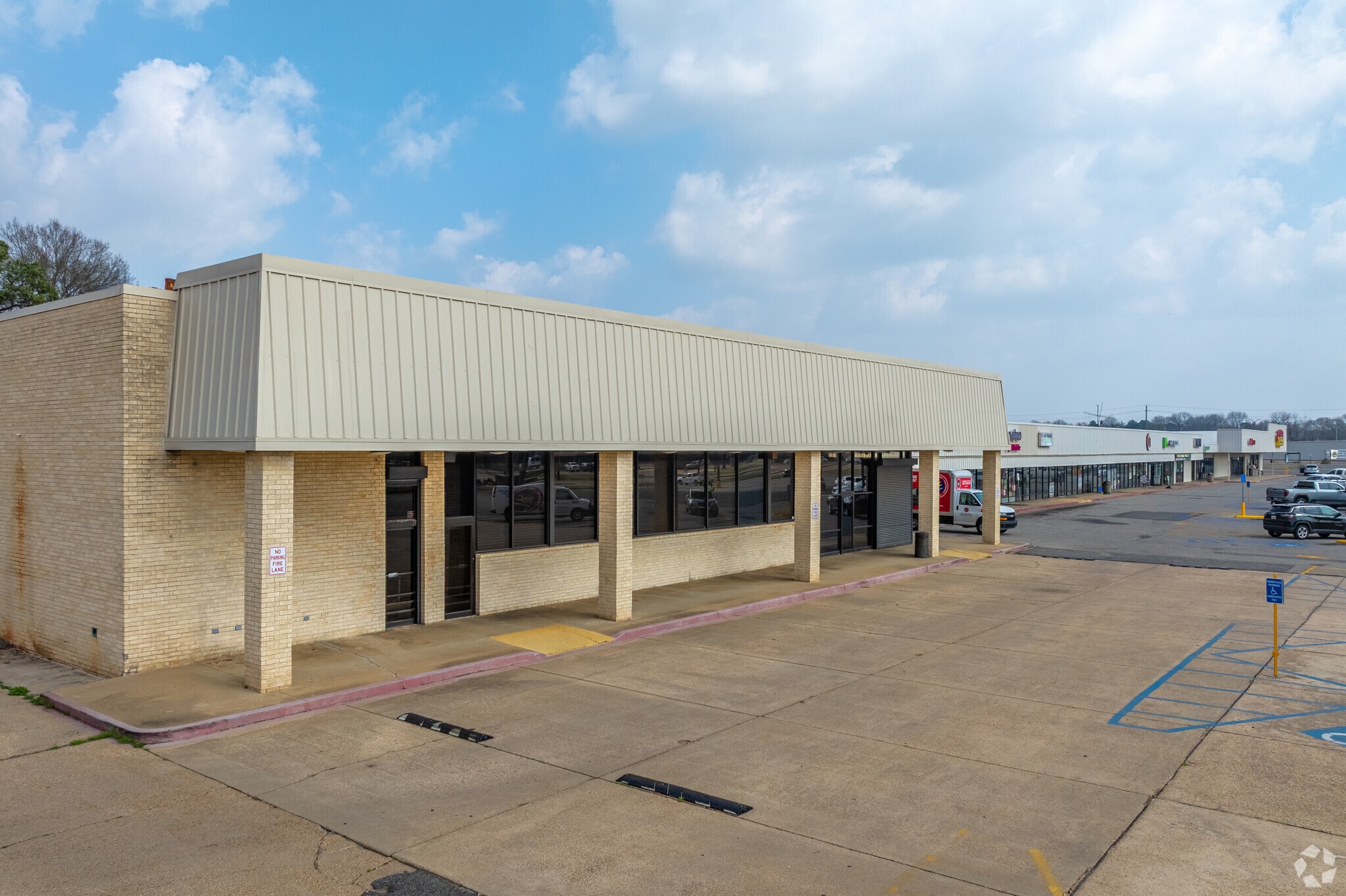 2710-2758 W 70th St, Shreveport, LA for Rent