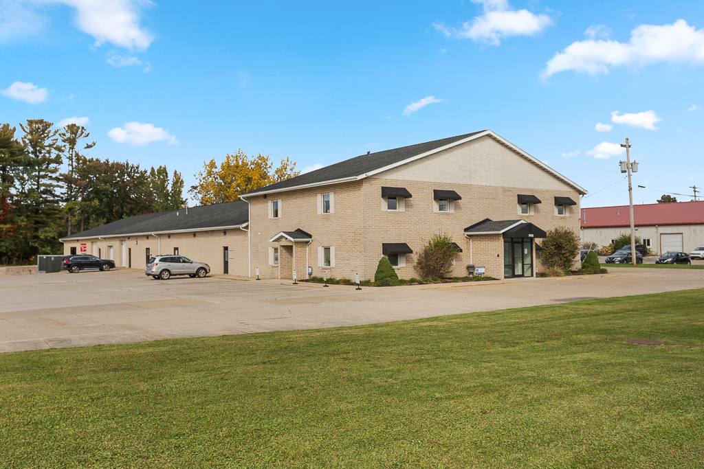 2425 Medina Rd, Medina, OH for Rent