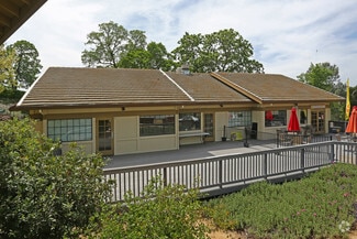 875-877 Embarcadero Dr  