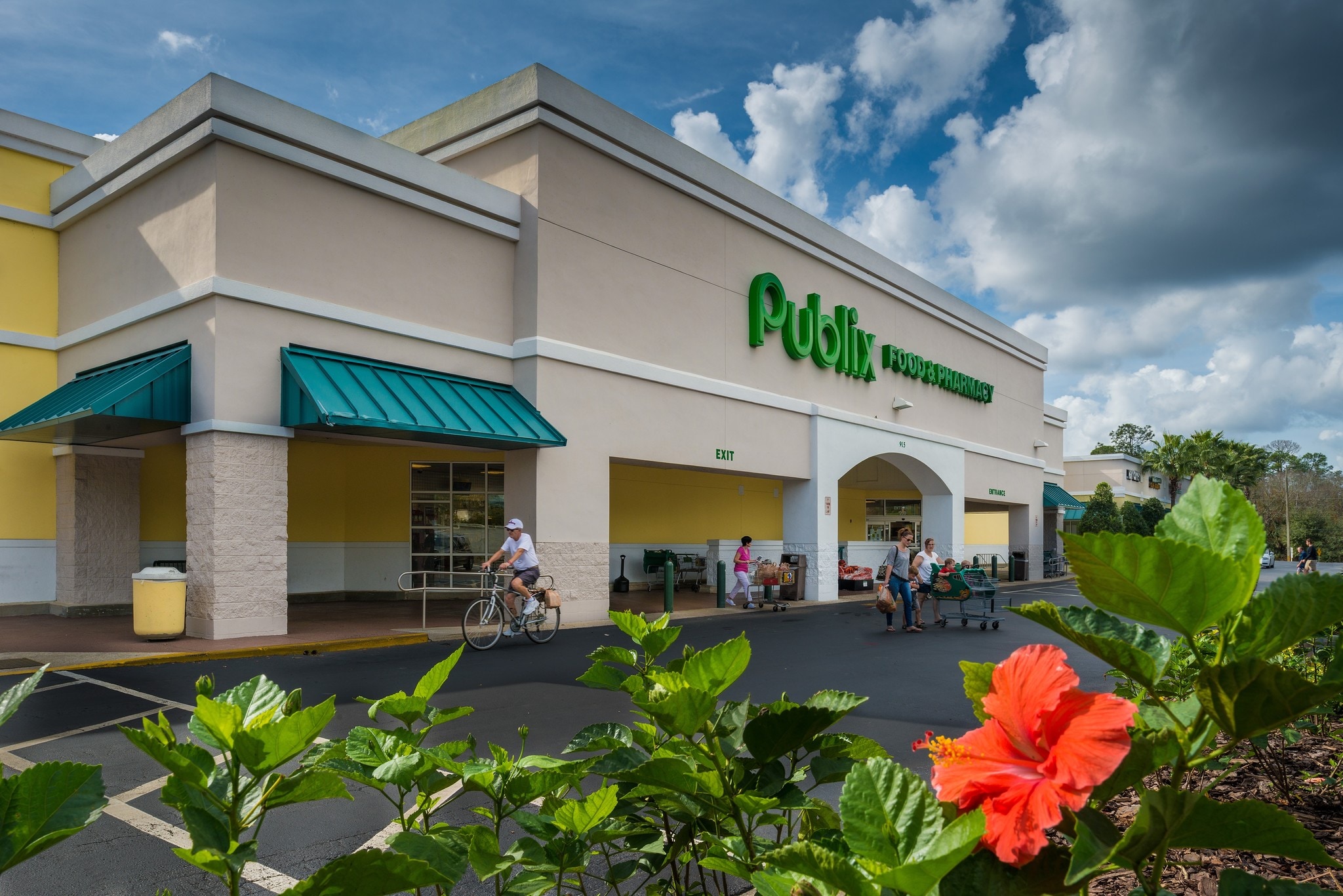 915 Doyle Rd, Deltona, FL for Rent