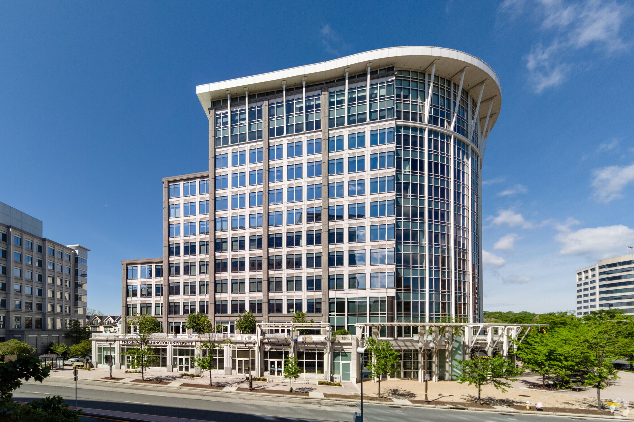 950 N Glebe Rd, Arlington, VA for Rent