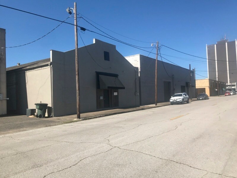 740 Fannin St, Beaumont, TX for Rent