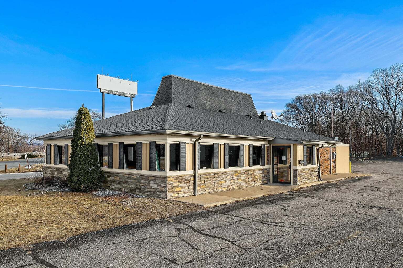 2212 Rose St, La Crosse, WI for Sale