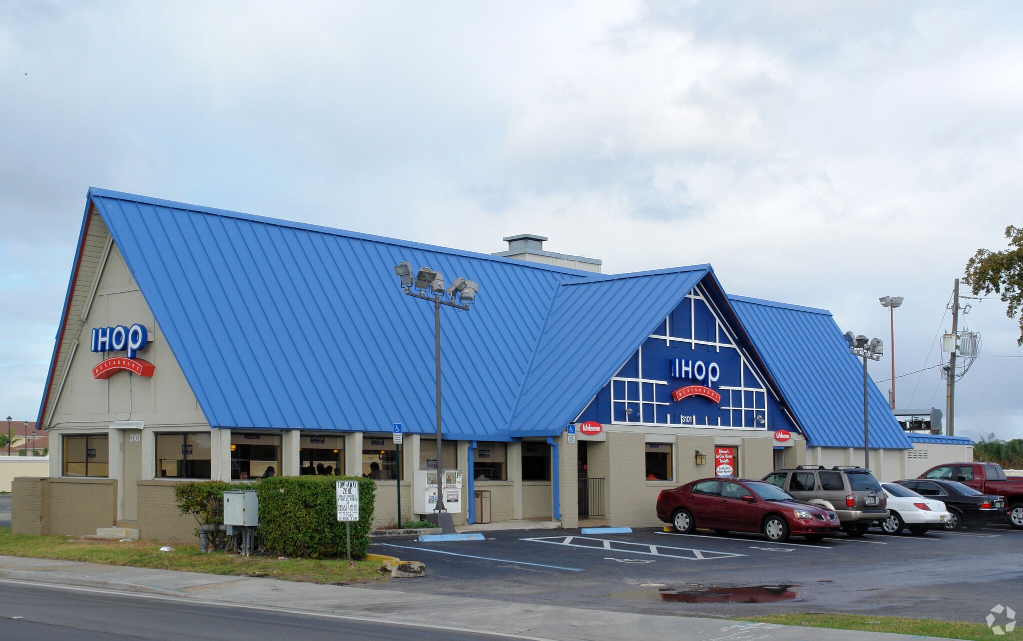 3101 W Oakland Park Blvd, Oakland Park, FL for Sale