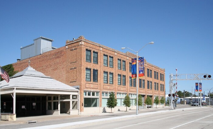 4121 Commerce St, Dallas, TX for Rent
