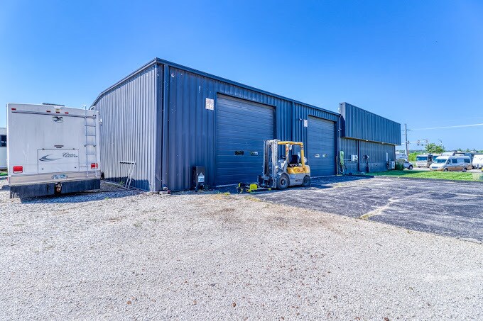 24105 W 43rd St, Shawnee, KS for Rent