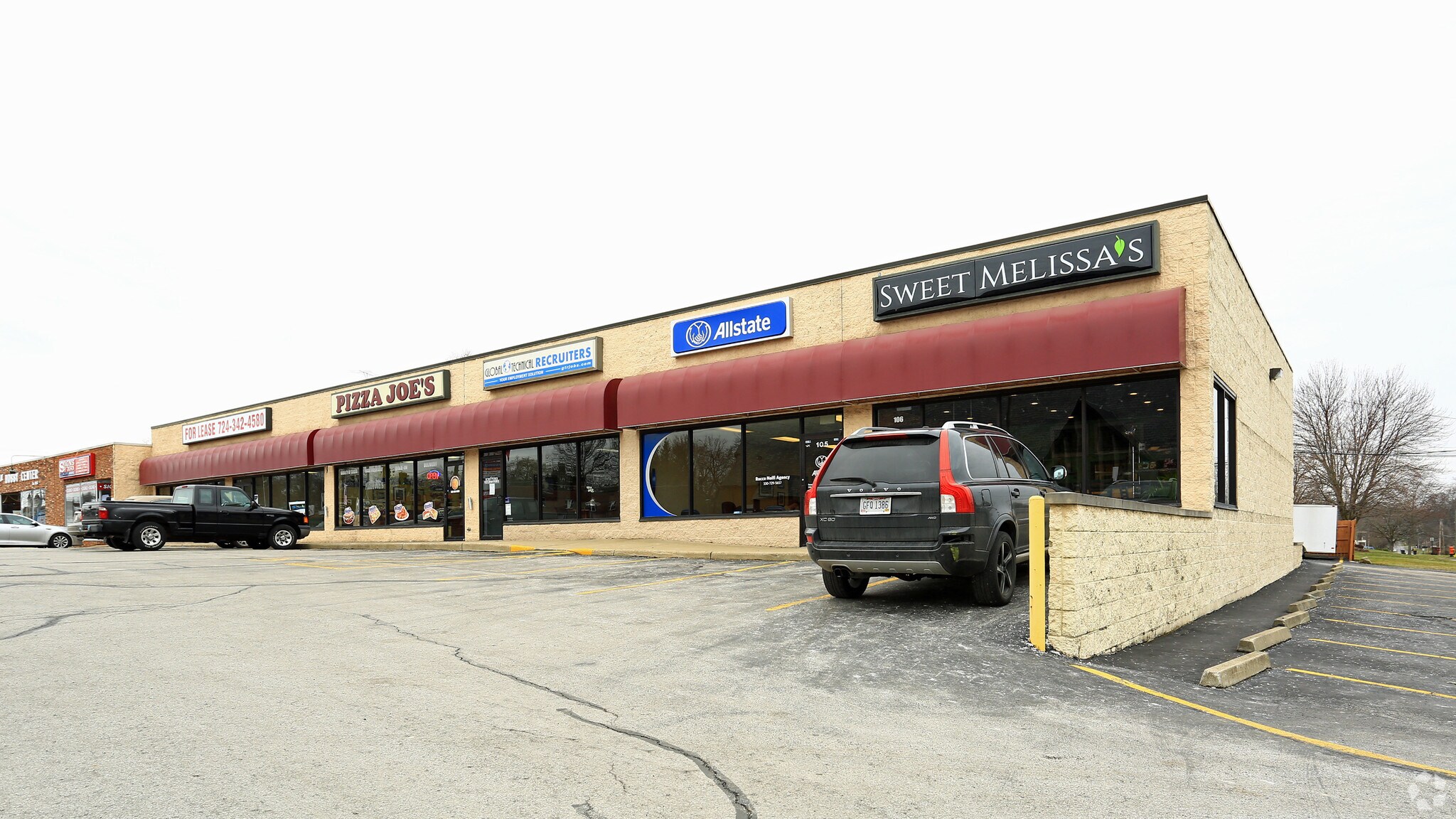6810 Market St, Youngstown, OH for Rent