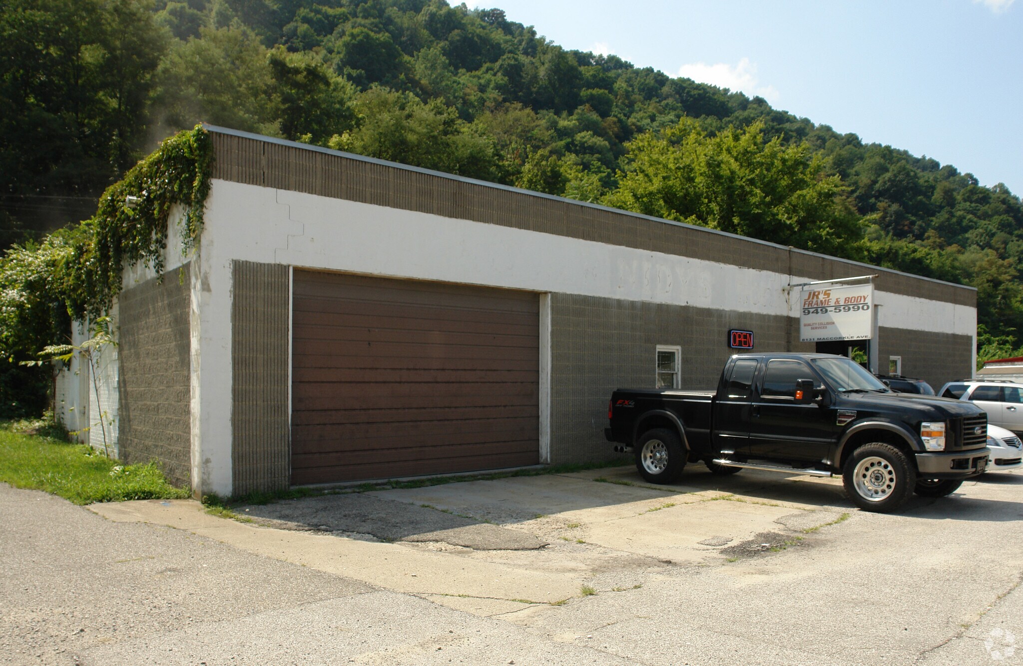 8131 Maccorkle Ave, Charleston, WV for Sale
