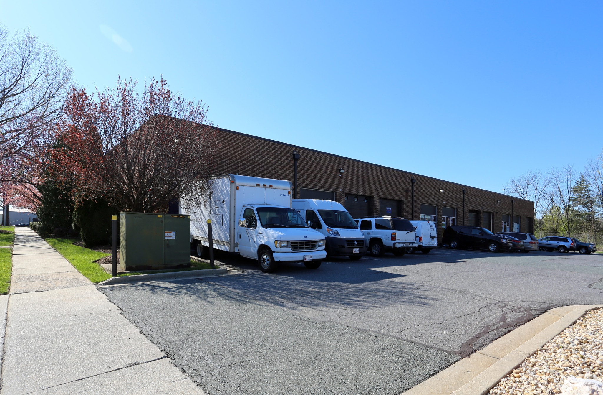 7901-7953 Queenair Dr, Gaithersburg, MD for Rent