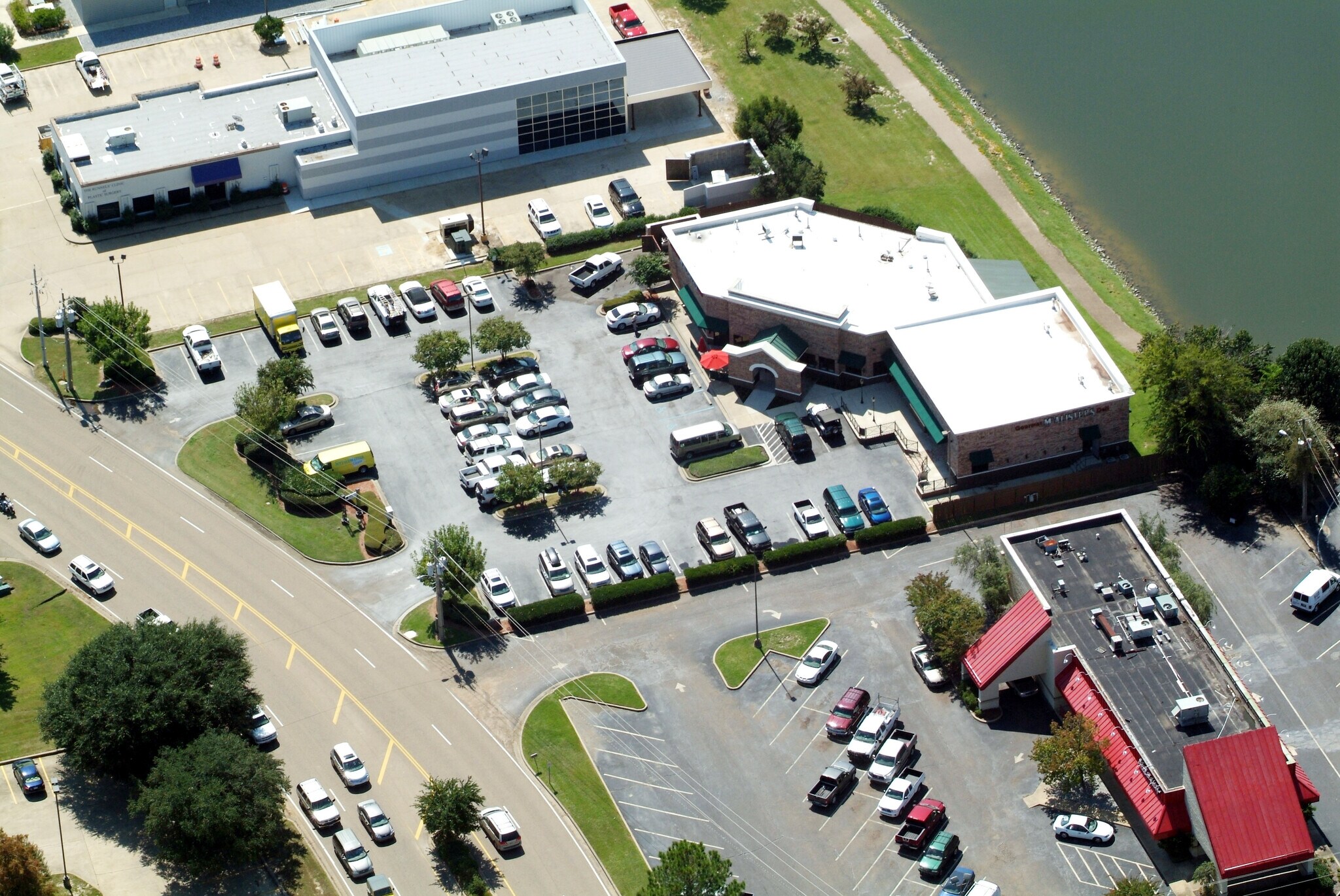 1065 River Oaks Dr Flowood, MS 39232 Retail Property for Lease on