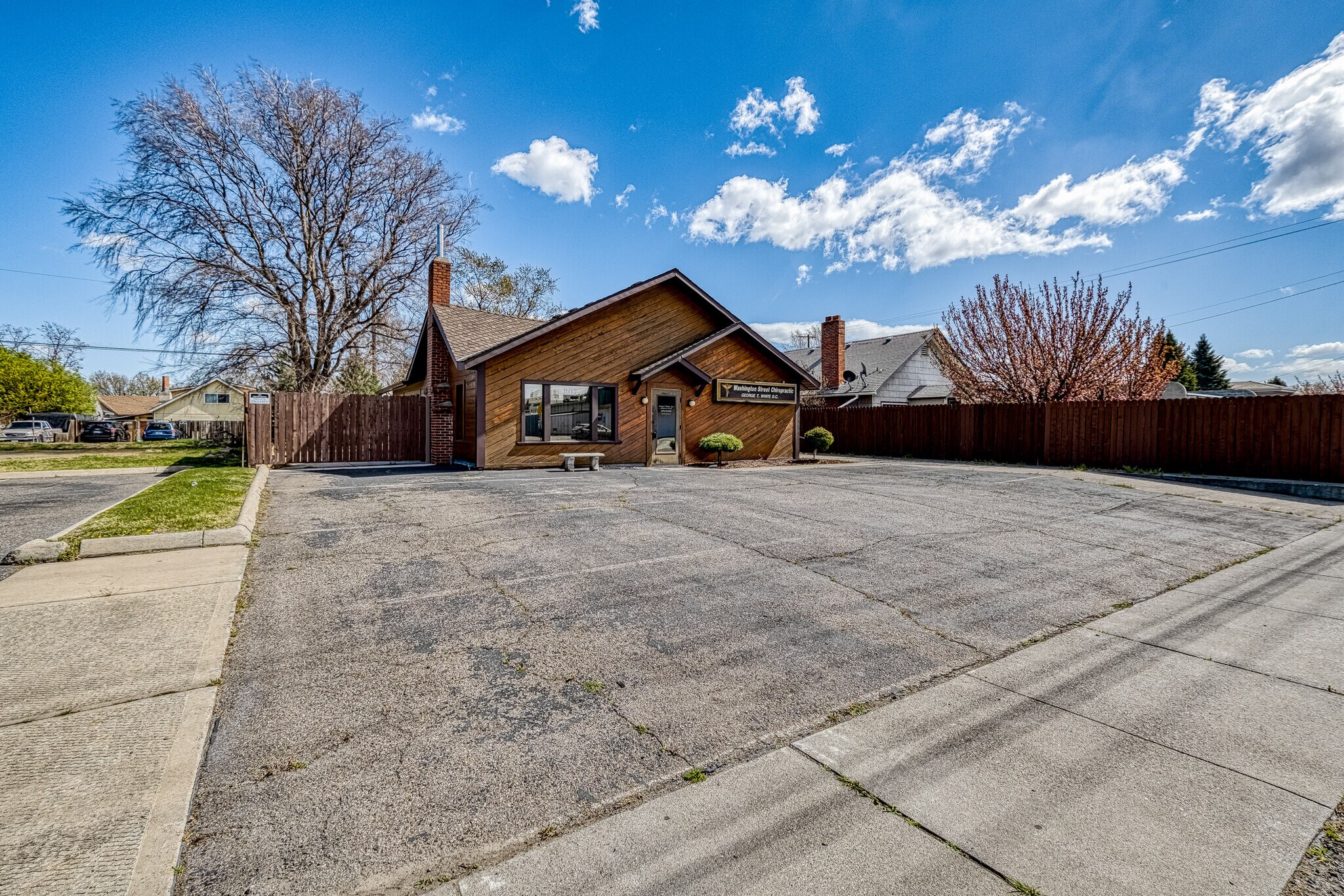 807 S Washington St, Kennewick, WA for Sale