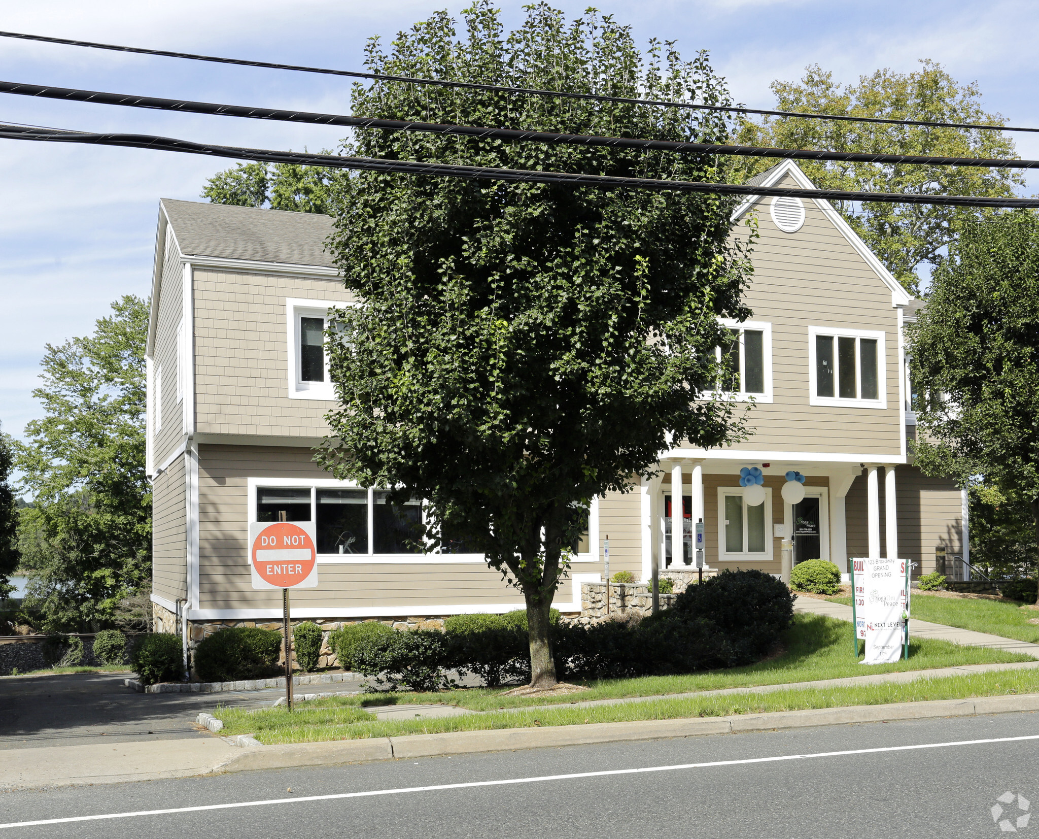 123 Broadway, Woodcliff Lake, NJ for Rent