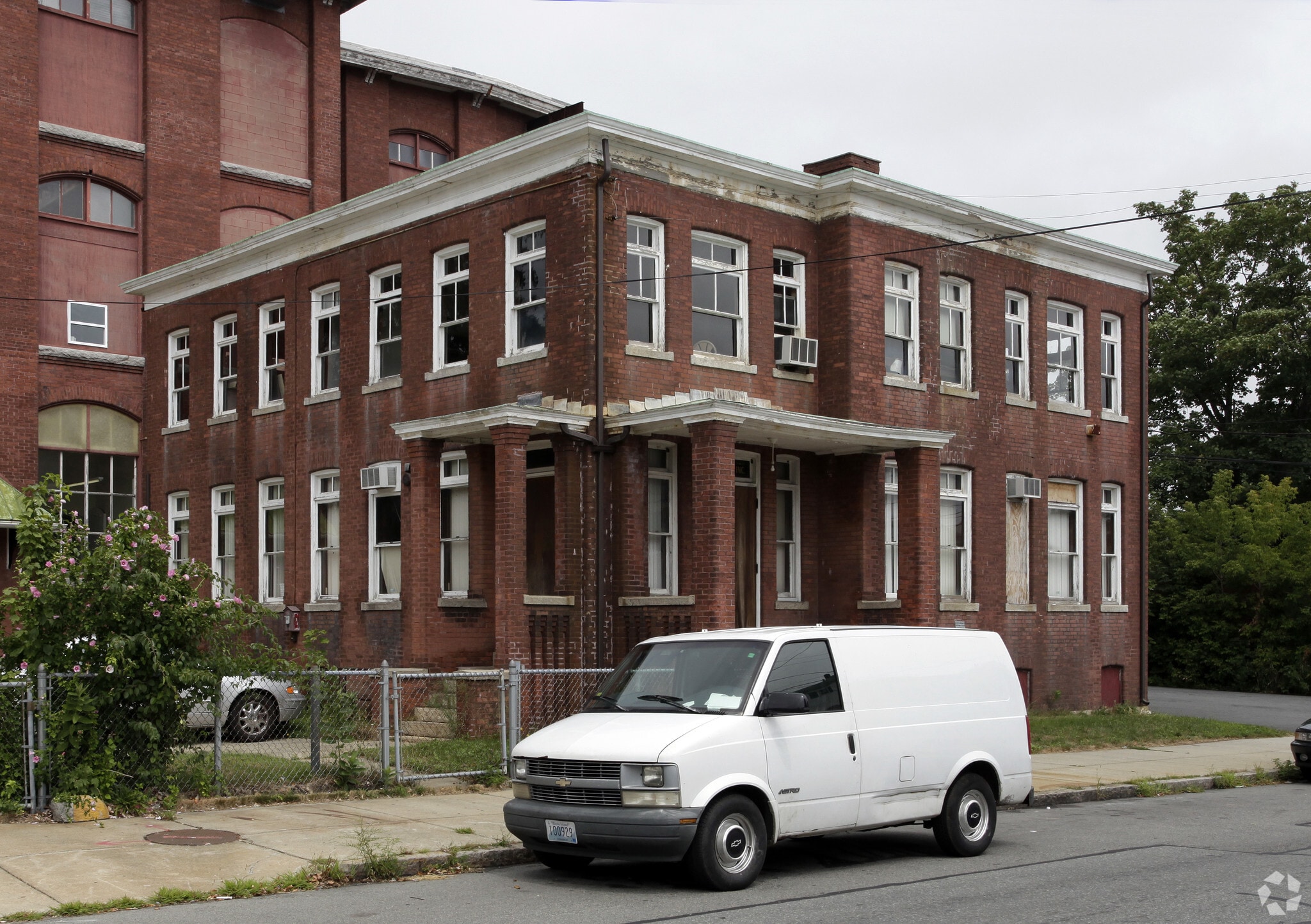 305 Nash Rd, New Bedford, MA for Rent