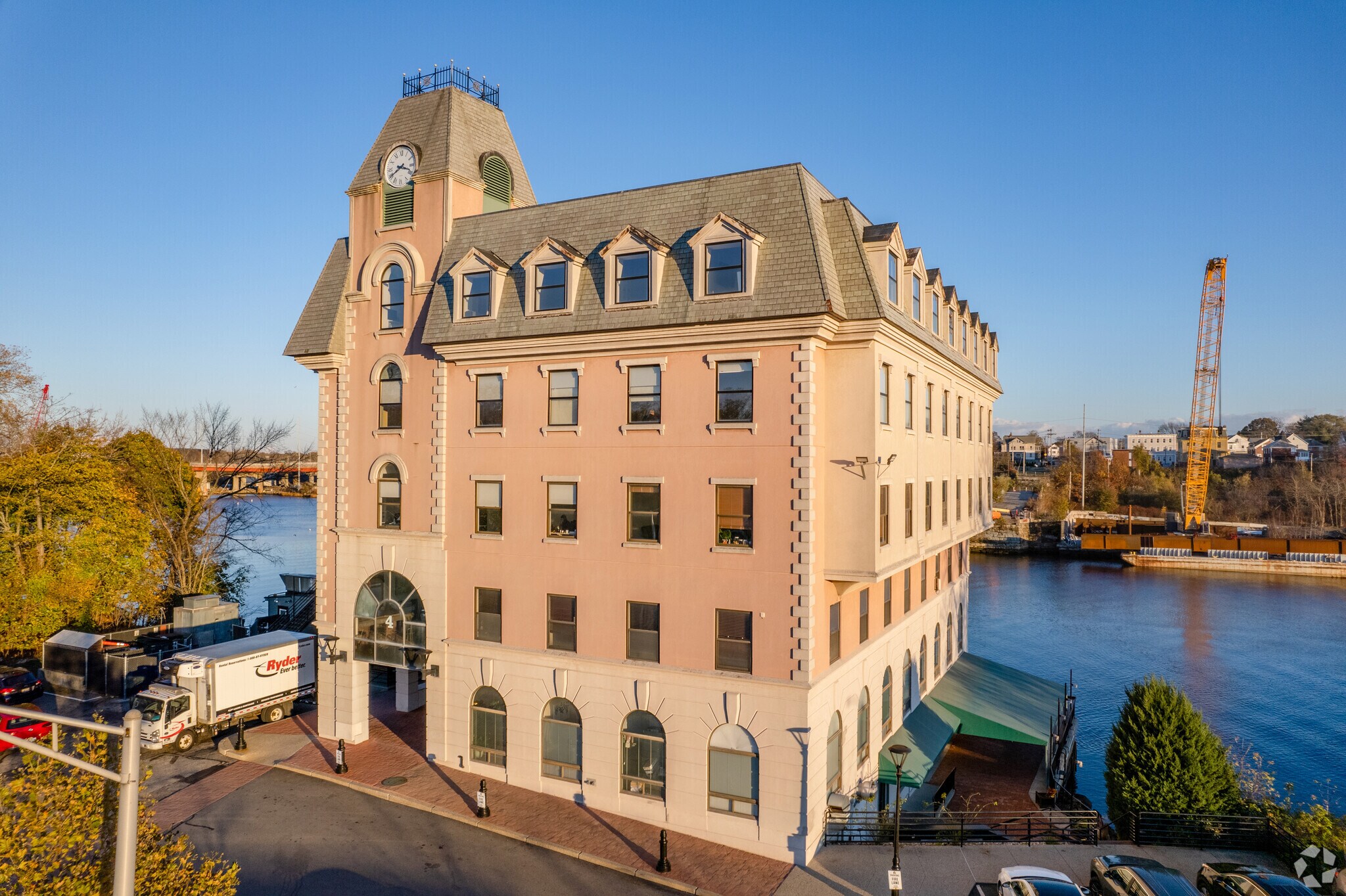 4 Richmond Sq, Providence, RI for Rent
