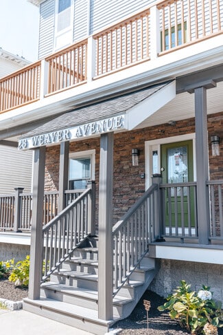 Newport, RI Hospitality - 28 Weaver Ave