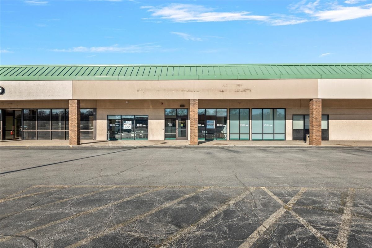 2301-2585 S MacArthur Blvd, Springfield, IL for Rent