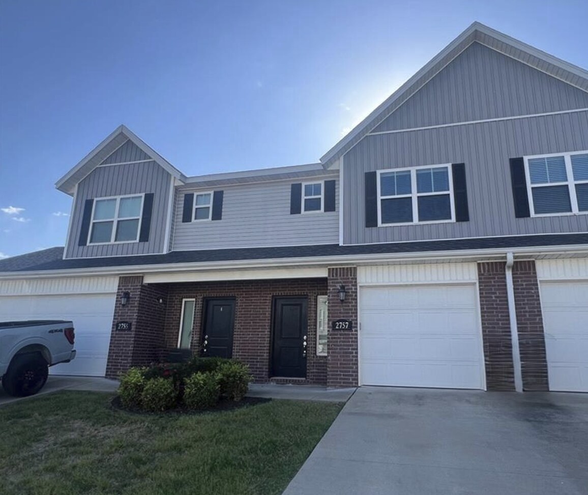 2755 W Kilimanjaro Way, Rogers, AR for Sale