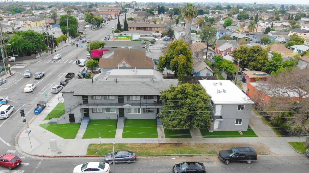 252 E 79th St, Los Angeles, CA for Sale