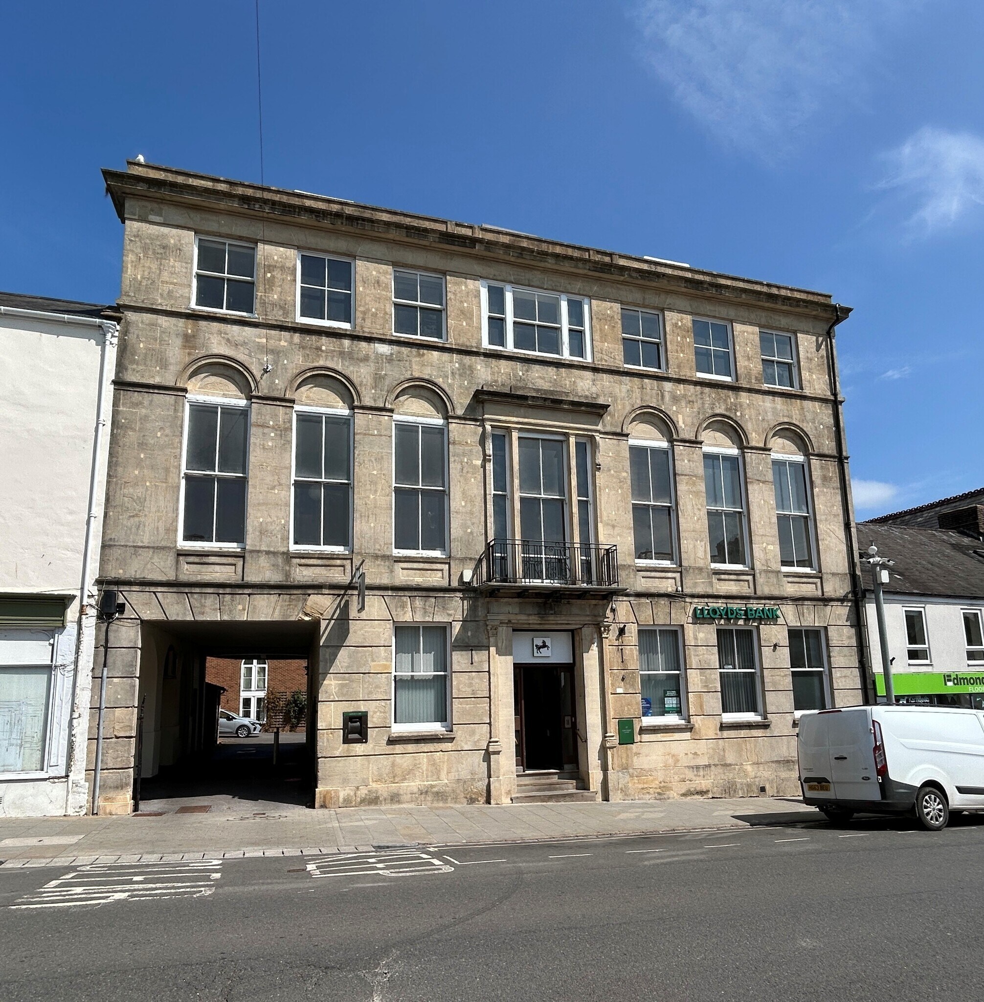 27 Fore St, Chard, SOM for Rent