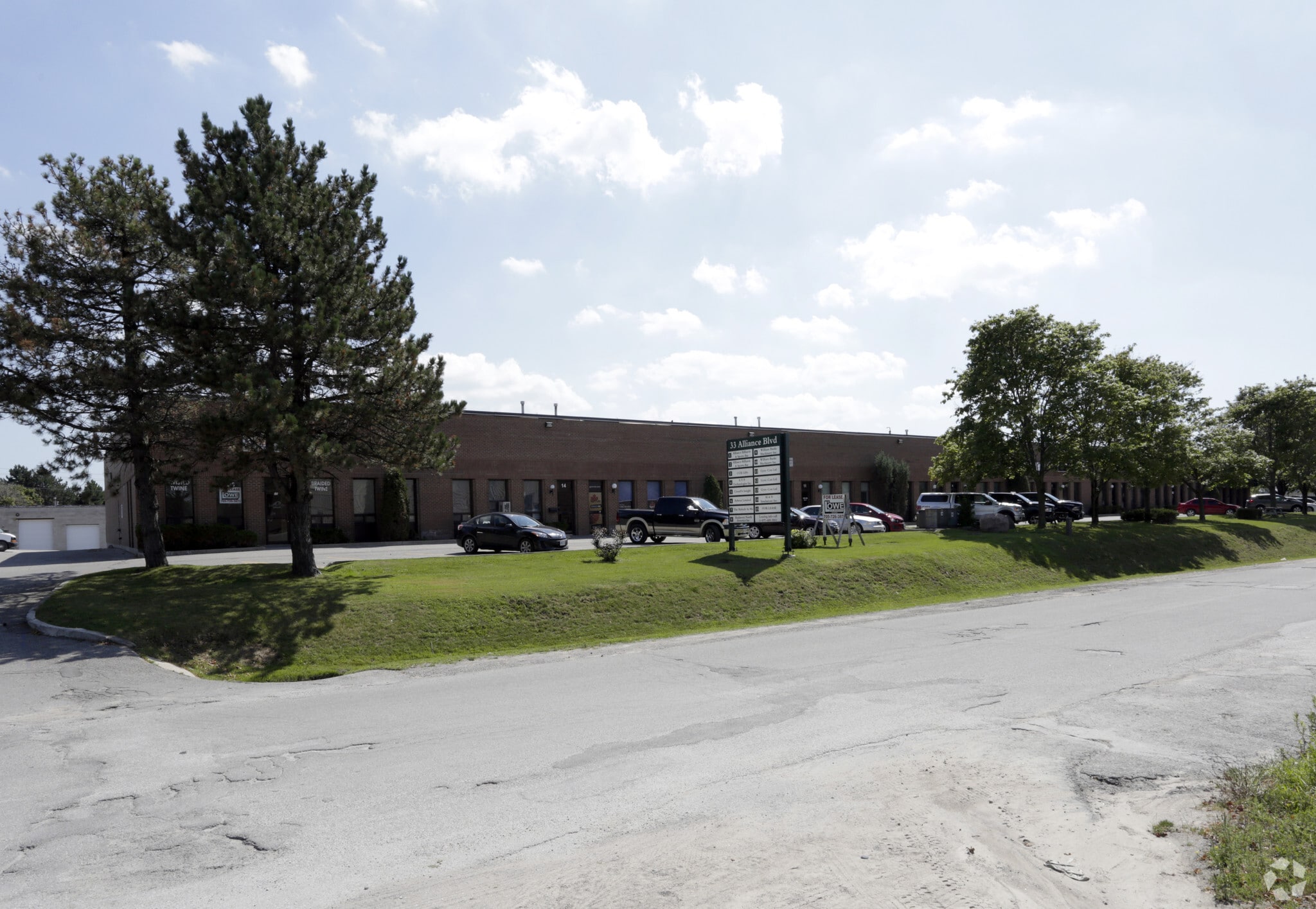 33 Alliance Blvd, Barrie, ON for Rent
