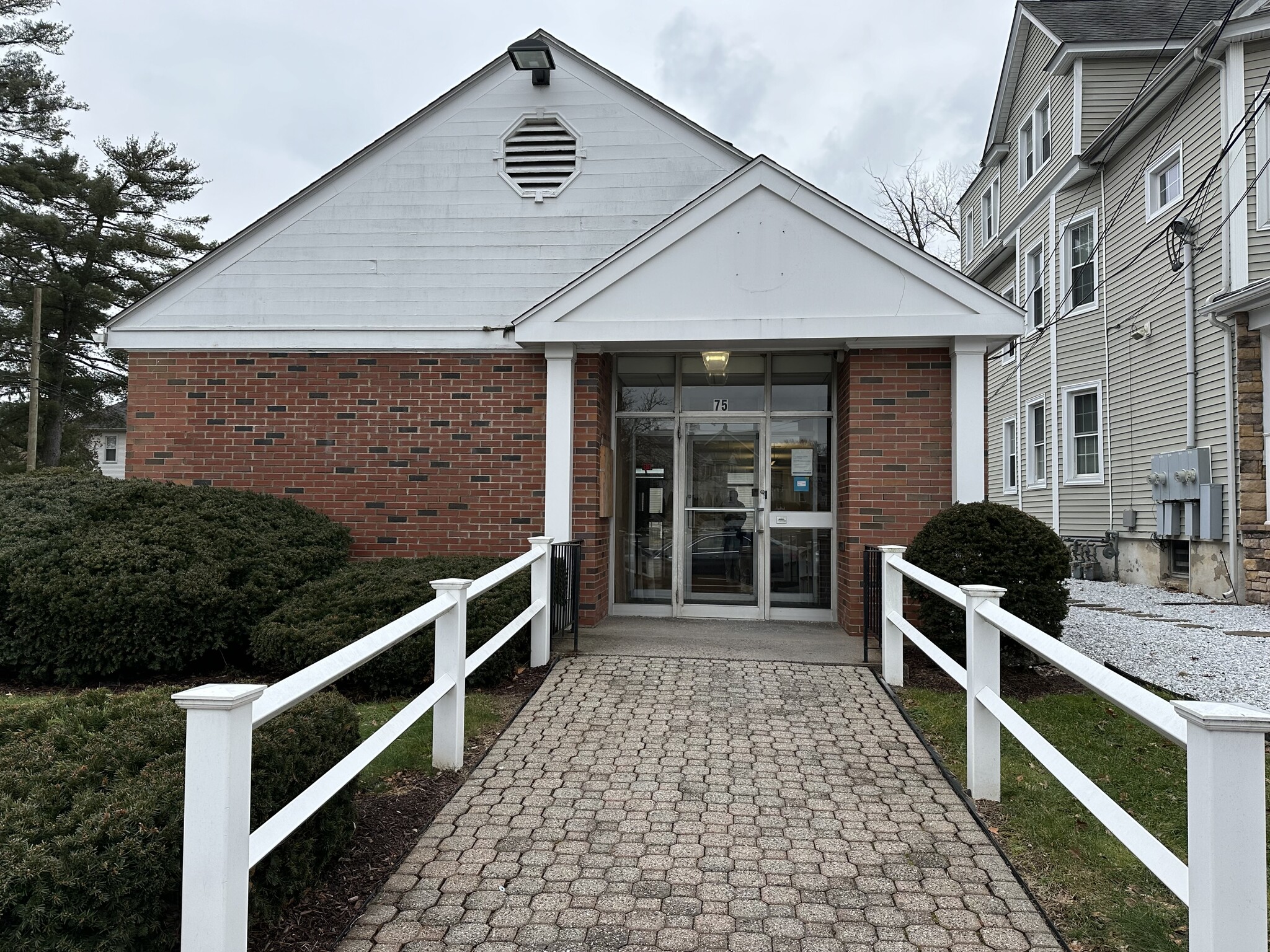 75 Park Rd, West Hartford, CT for Rent