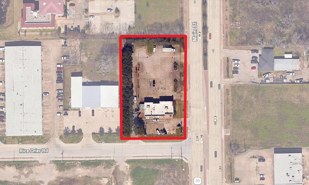 1722 N Main St, Pearland, TX for Sale