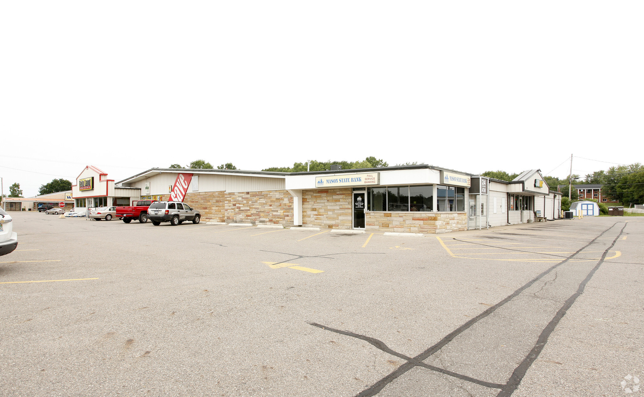 800-836 W Bellevue St, Leslie, MI for Rent