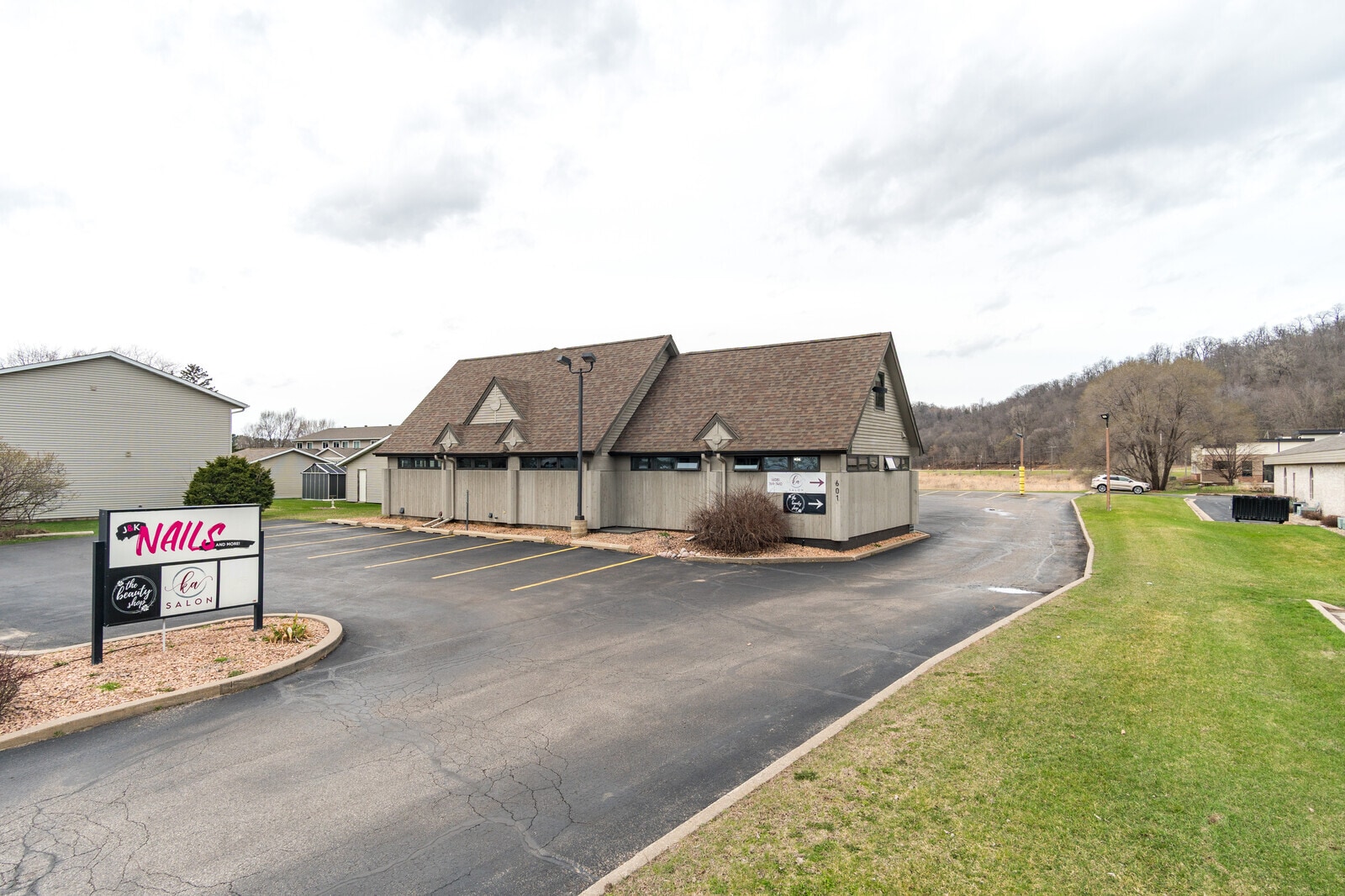 601 McHugh Rd, Holmen, WI for Rent