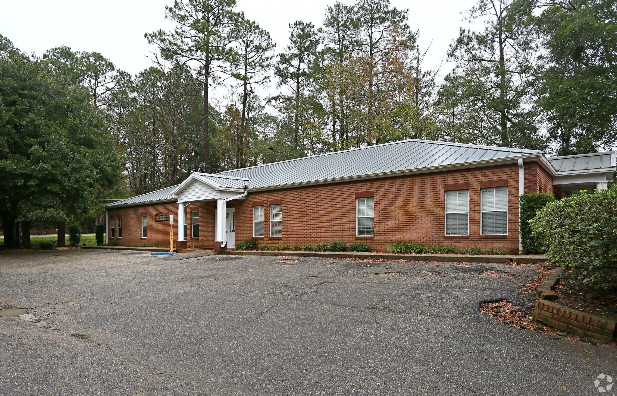 3227-3229 Capital Medical Blvd, Tallahassee, FL for Sale