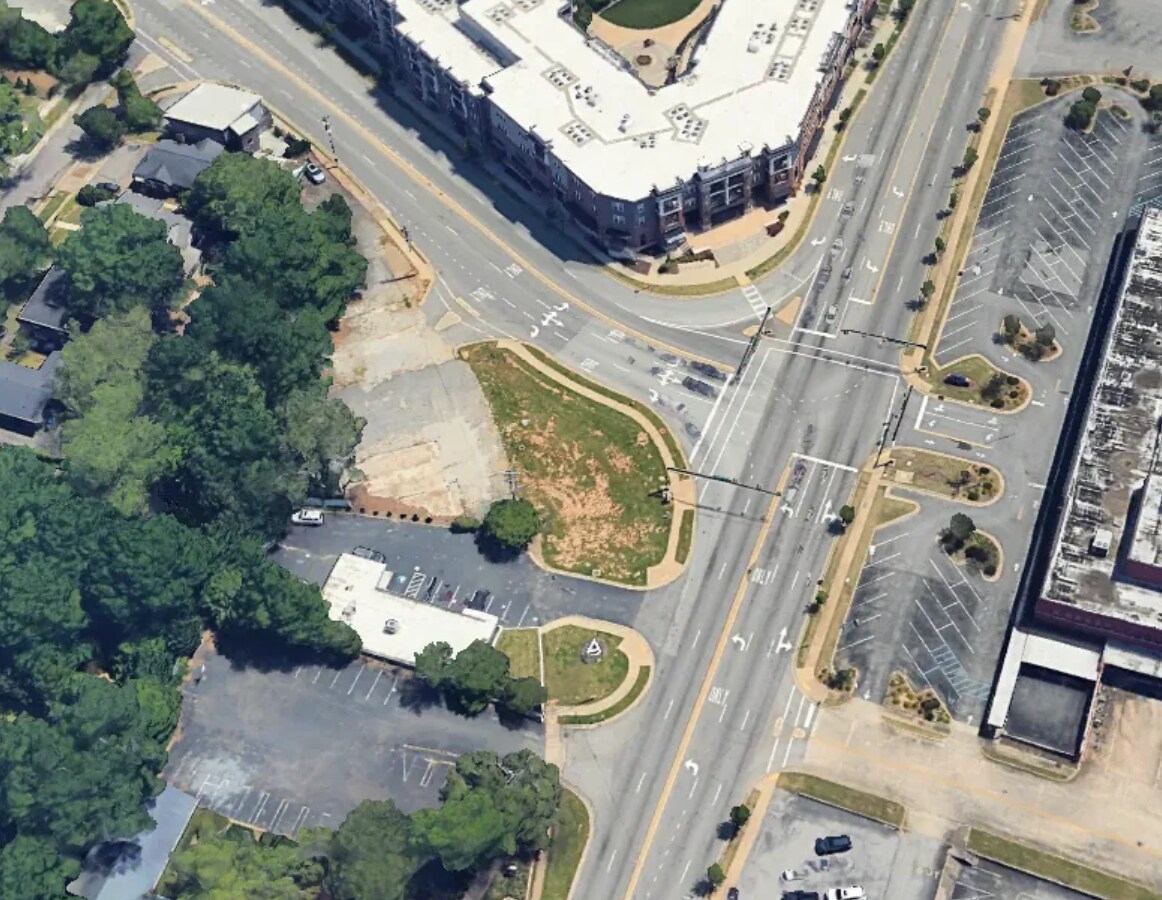 13 Wade Hampton Blvd, Greenville, SC for Rent