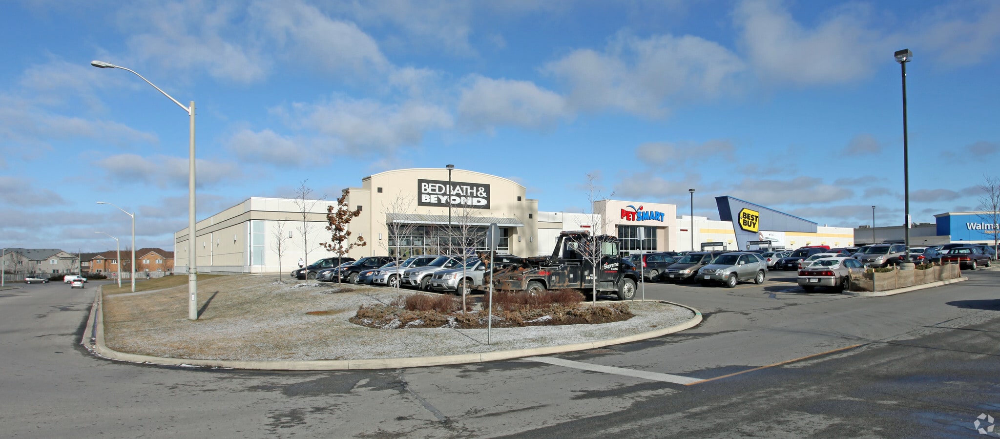 225 High Tech Rd, Richmond Hill, ON for Rent