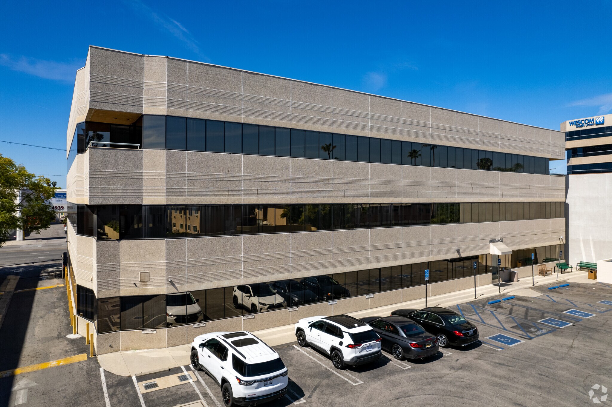 4940 Van Nuys Blvd, Sherman Oaks, CA for Rent
