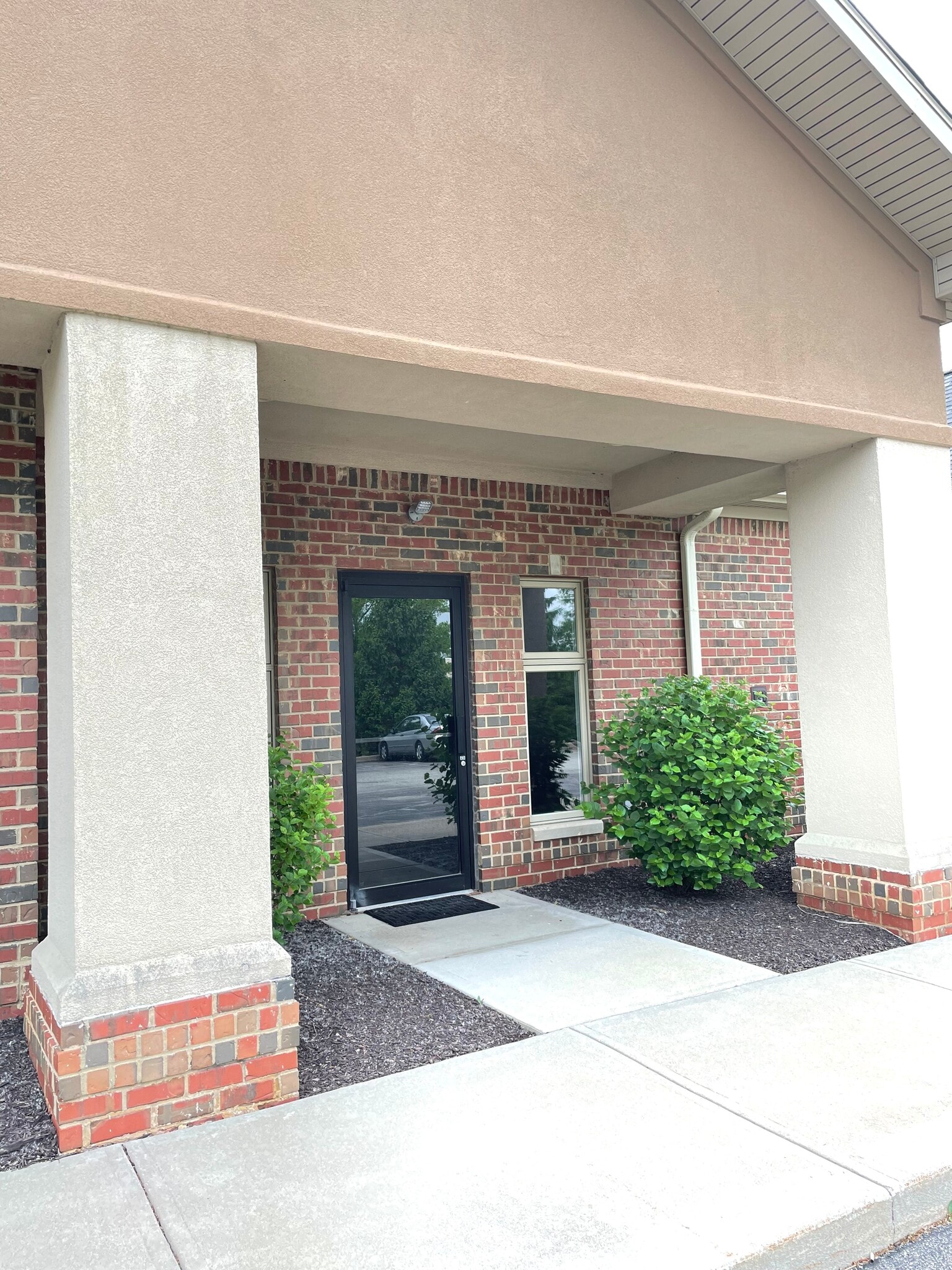 9745 Randall Dr, Carmel, IN for Rent