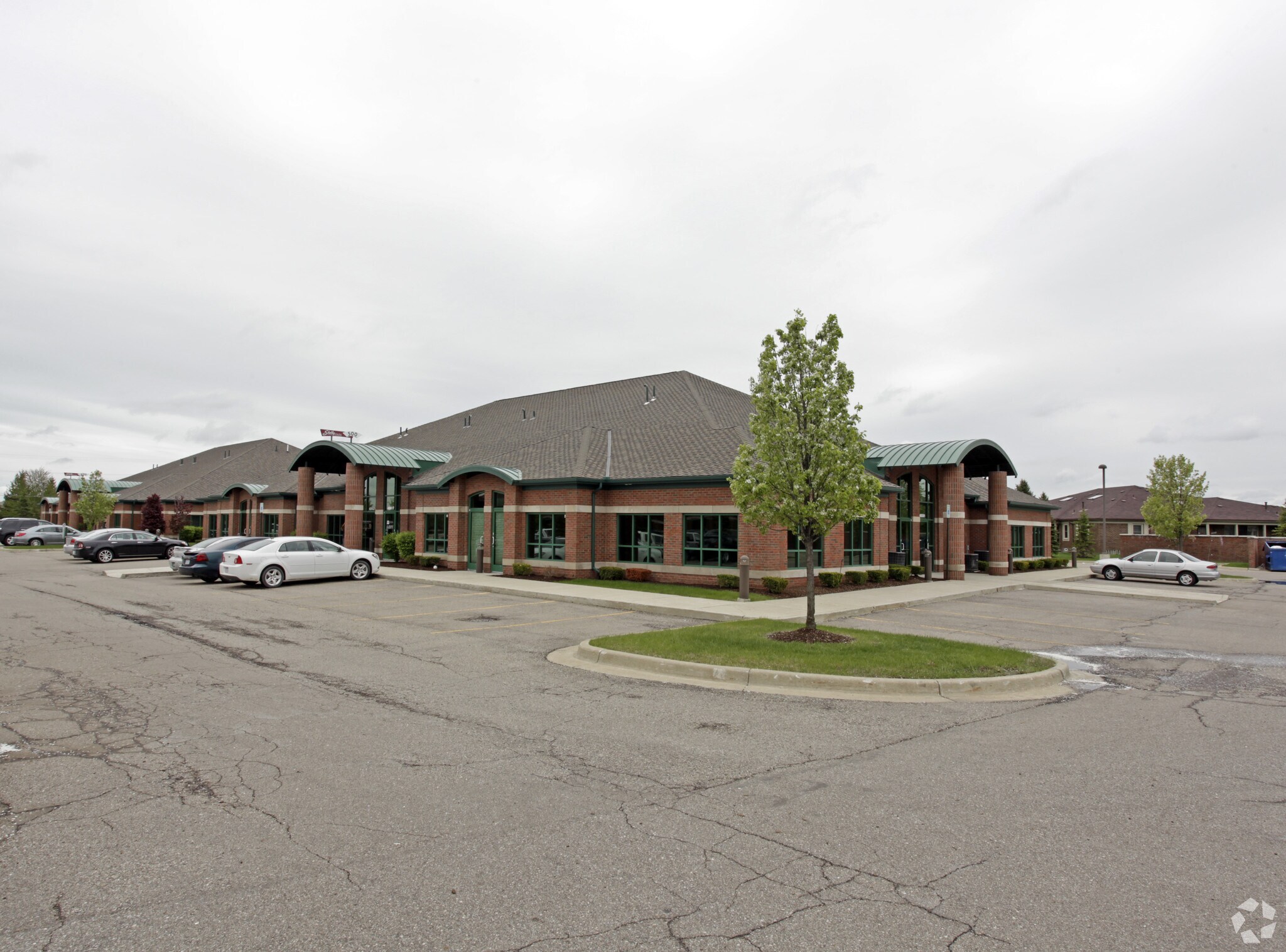48581-48625 Hayes Rd, Shelby Township, MI for Rent