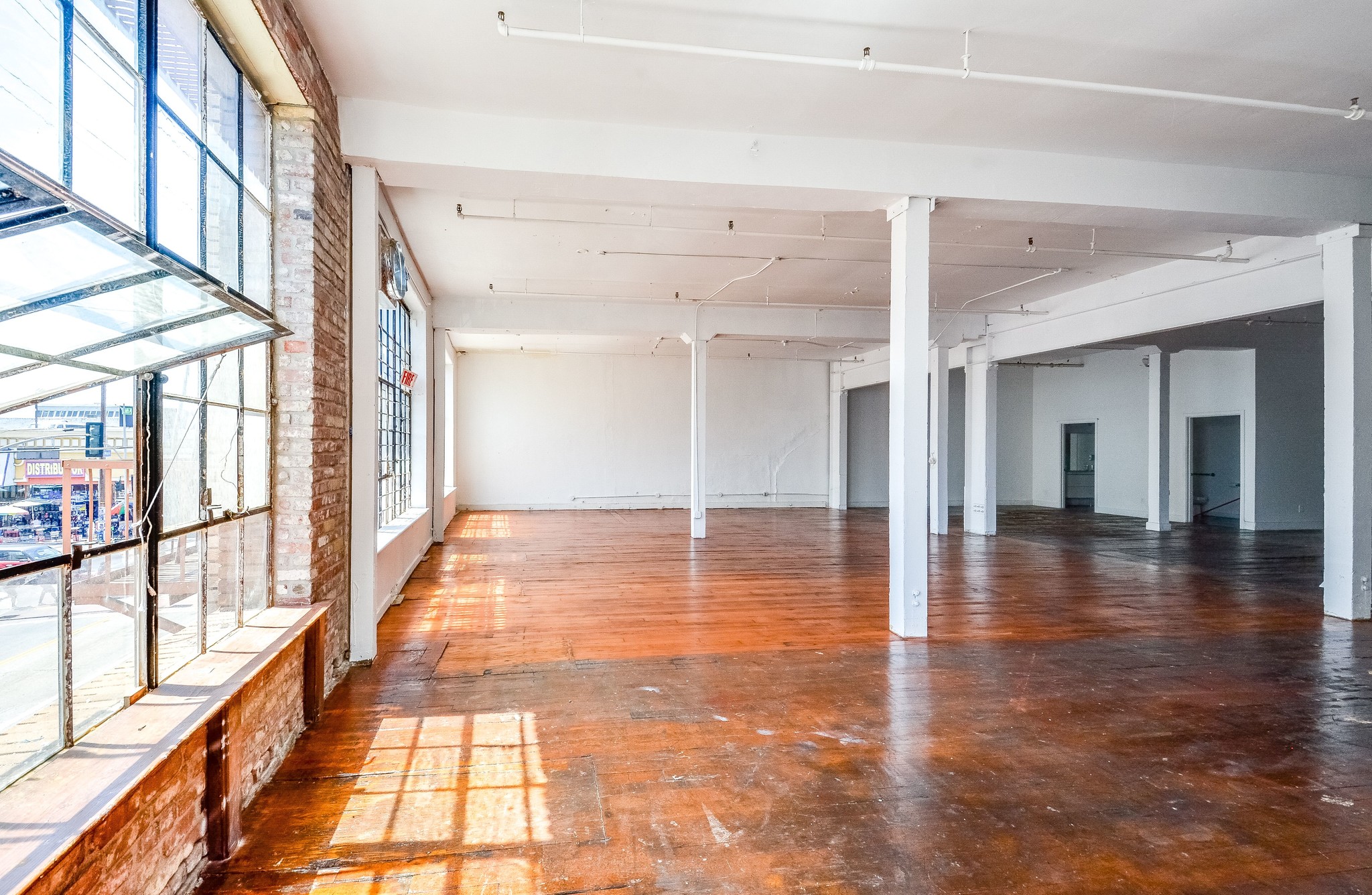 937-939 S Maple Ave, Los Angeles, CA for Rent