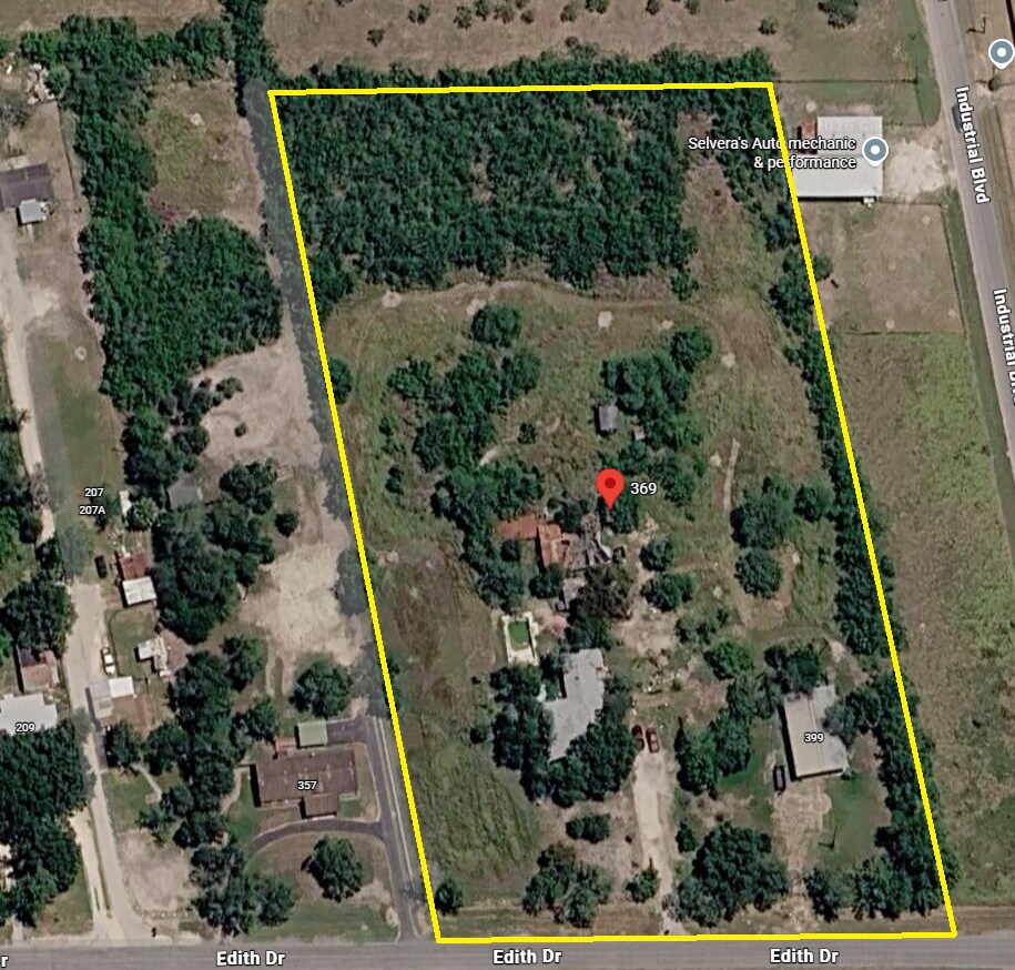 369 Edith Dr, Alice, TX for Sale
