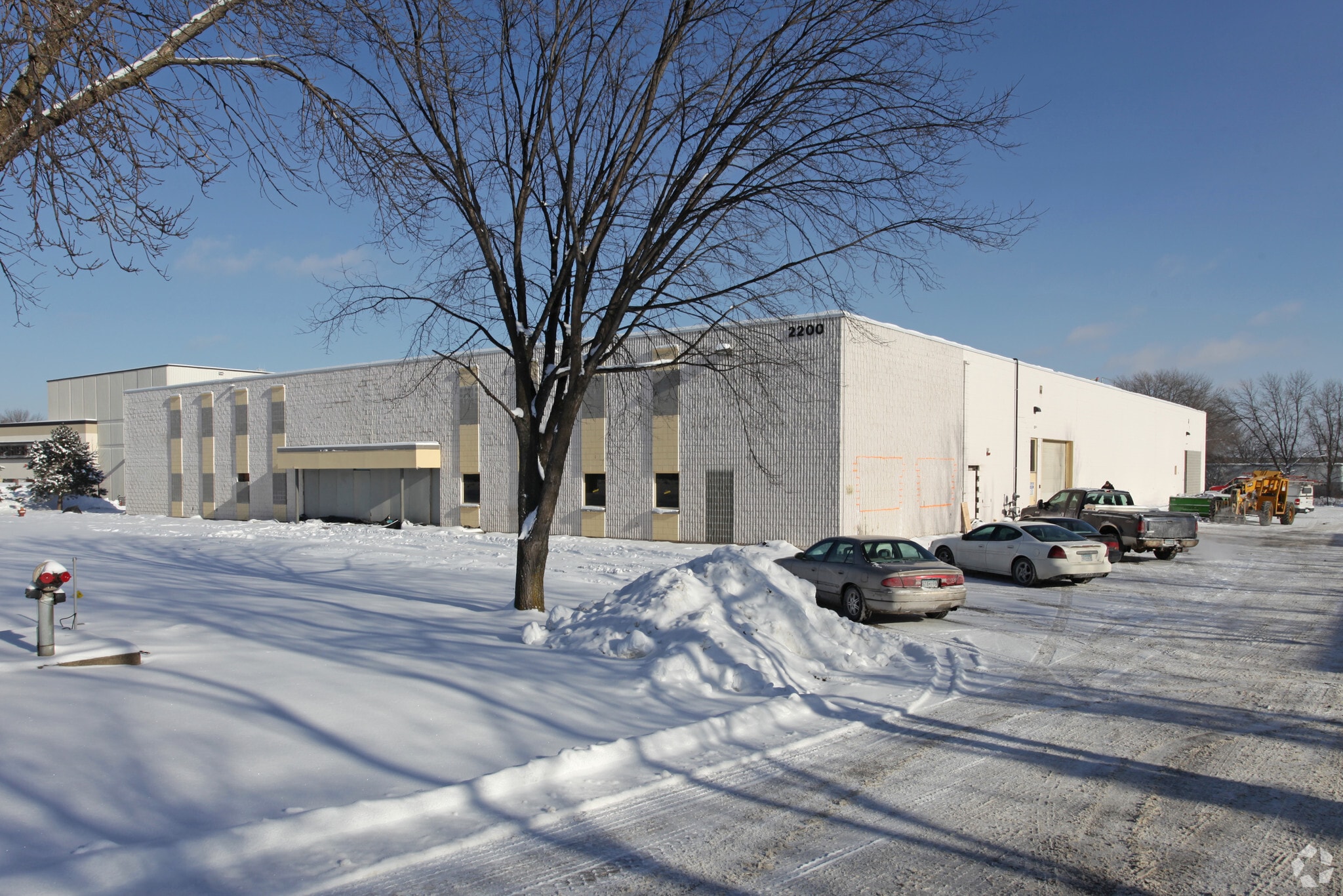 2200 N Niagara Ln, Plymouth, MN for Sale