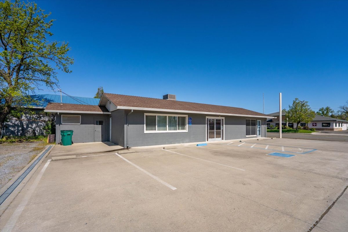 2846 East St, Anderson, CA for Sale