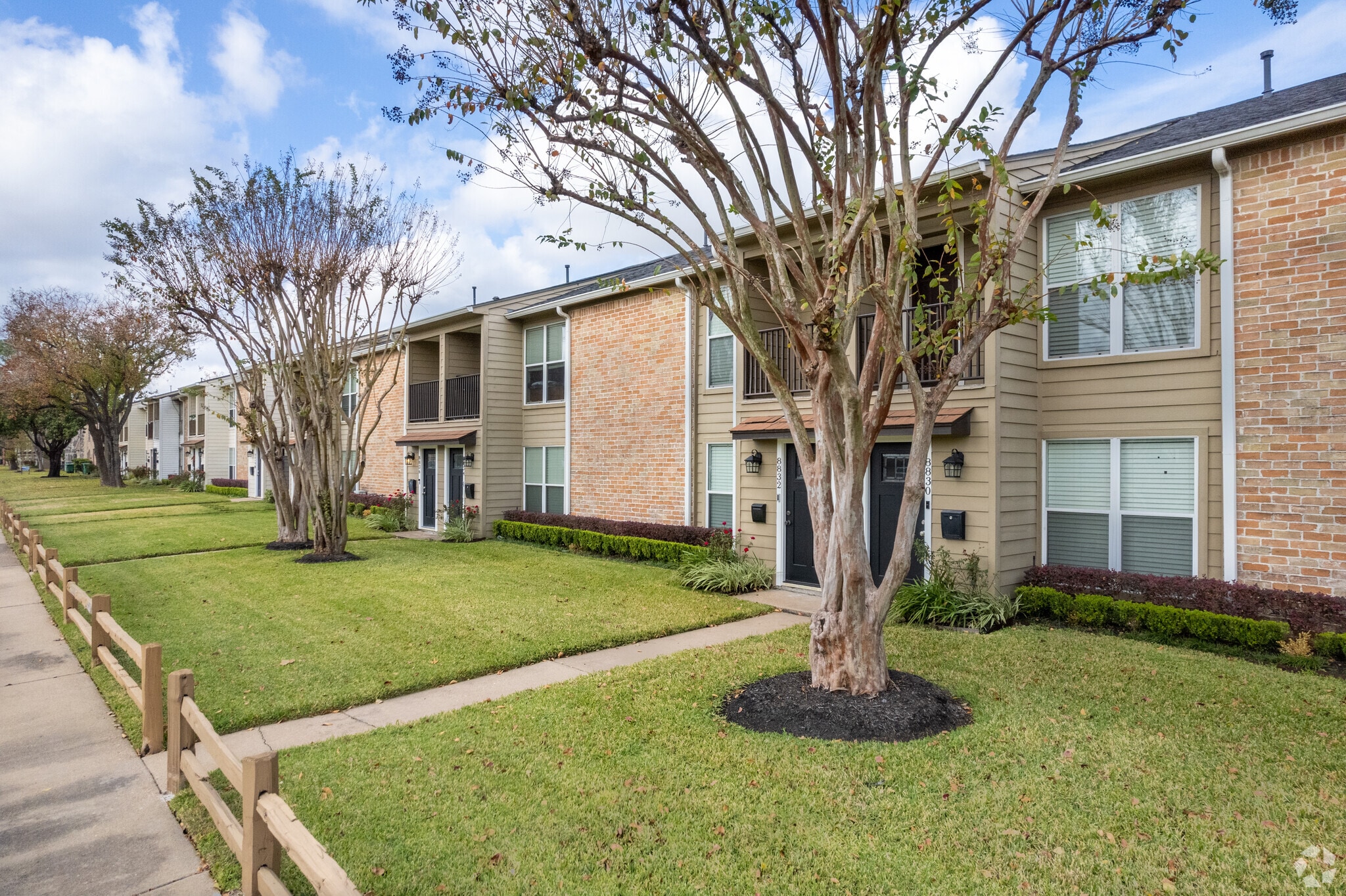 8800-8888 Kempwood Dr, Houston, TX for Sale